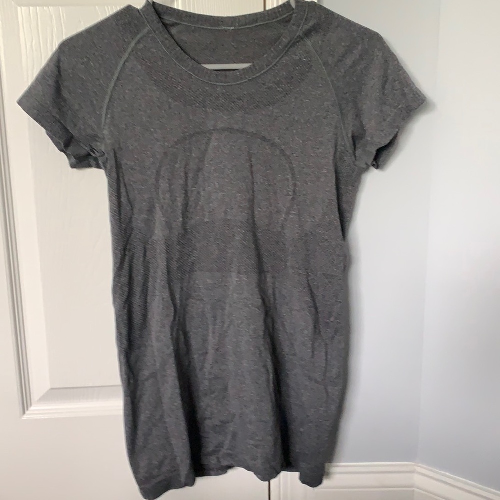 Lulu Lemon Grey Tight-fit tee